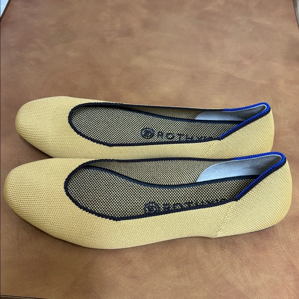 Rothy's Tan Ballet Flats with Black‎ Trim Size 9